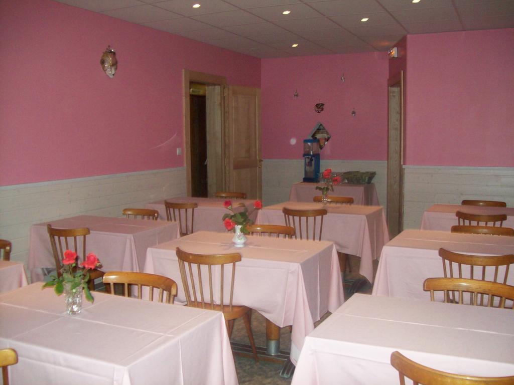 Hotel Les Sapins Gerardmer Exterior photo
